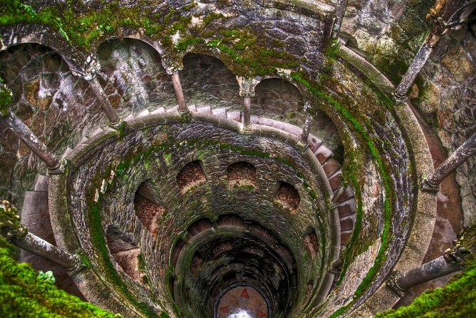 Sintra Small-Group Tour: Let the Fairy Tale Begin with Pick Up - Pena Palace: tickets, the 1.5-hour visit, and making your time count