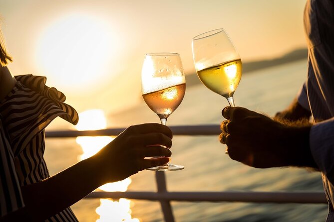 Sunset Boat Tour in Lisbon with Wine - Why sailing Lisbon in late light is such a smart move