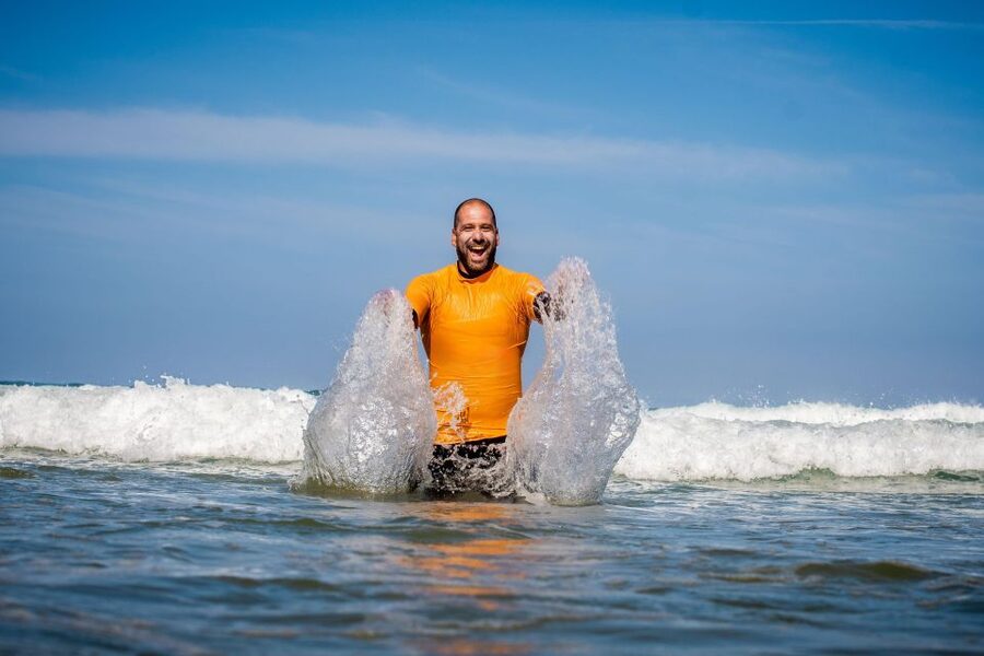Surfing lessons at Ericeira World Surf Recognized - How the 2 to 2.5 hours actually flow (theory, warm-up, water coaching)