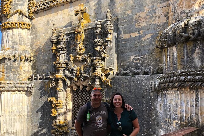 Tour of the Knights Templar's of Tomar in Private Tour - Stop 2: Igreja de Santa Maria dos Olivais, Templar symbols in a church transition