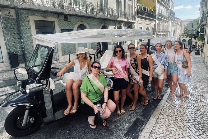 True 4Hour Private Tuk Tuk Tour: Discover Lisbon with a Local! - Graça and São Vicente stops: slowing down in the old-town neighborhoods