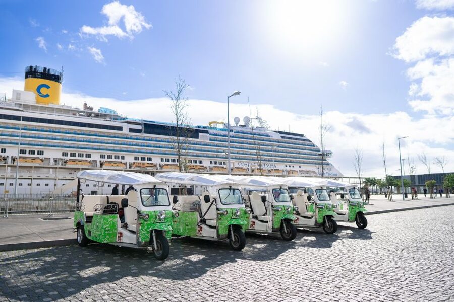 Tuk Tuk Lisbon: 3H00 Lisbon Charms - Commerce Square Again, Plus Pass-By Notes That Help Your Future Self