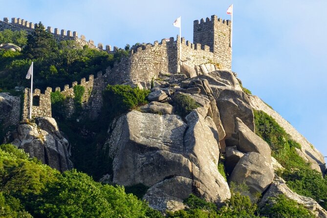 Unforgettable Sintra Tour E-CAR GPS audio-guided route that informs and entertains! - The 9-hour flow: how your Sintra day usually works