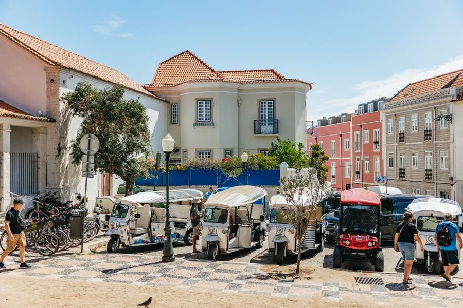 Vadio: Lisbon Old Town Private Tuk Tuk Tour - Graça Historic District: viewpoints and the feel of surviving Lisbon