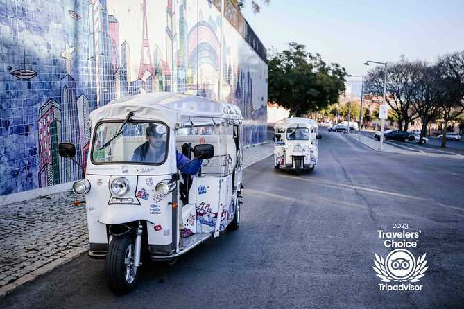 Welcome Lisbon Tour with Local Guide in Private Eco Tuk Tuk - São Vicente de Fora and Santa Engrácia: church stops that are more than just photos