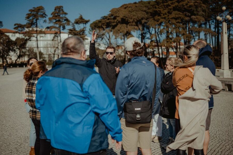 Wonders of Fátima Half Day Private Tour - Basilica of Our Lady of the Rosary and the Sanctuary Square moment